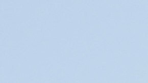 Partidarios del príncipe heredero iraní, Reza Pahlavi, en el exilio, portan una pancarta que recuerda a las personas asesinadas en Irán durante el reciente levantamiento.