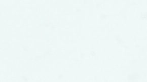 La canadiense Naomi Urness se cae durante el aterrizaje de su segunda carrera en la final de big air de esquí libre femenino en los Juegos Olímpicos de Invierno Milano Cortina 2026 en Livigno, Italia, el lunes 16 de febrero de 2026.