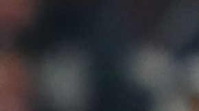 Vinicius Junior del Real Madrid celebra con el entrenador del Real Madrid, Álvaro Arbeloa, el primer gol durante un partido de fútbol de playoffs de la Liga de Campeones entre el SL Benfica y el Real Madrid en Lisboa, Portugal, el martes 17 de febrero de 2026.