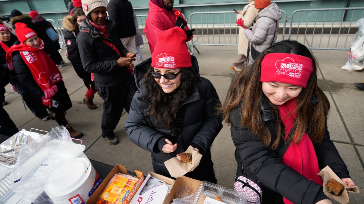 Finaliza huelga de enfermeras en NY tras ratificar nuevo contrato con NewYork-Presbyterian