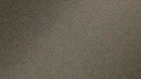 El presidente Donald Trump habla con periodistas a bordo del Air Force One poco antes del despegue, el jueves 19 de febrero de 2026, en la Base Conjunta Andrews, Maryland.