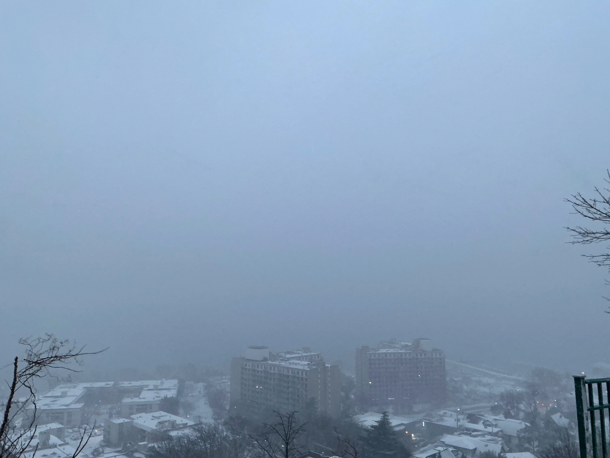 Forty Million Face Northeast Blizzard as New York Closes Schools and Hunkers Down