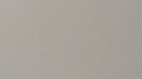 La gobernadora demócrata lamentó la política migratoria y la agenda de deportación de Trump, que él alabó, su mano dura contra los migrantes en su discurso.