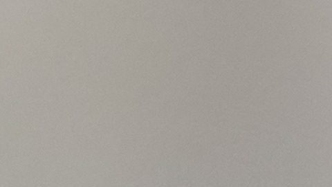 La gobernadora demócrata lamentó la política migratoria y la agenda de deportación de Trump, que él alabó, su mano dura contra los migrantes en su discurso.