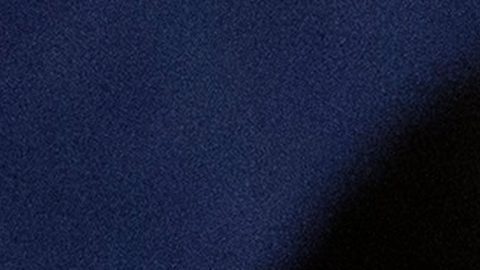 "El Senado debe reanudar rápidamente sus sesiones y reafirmar su deber constitucional aprobando nuestra resolución para hacer cumplir la Ley de Poderes de Guerra".