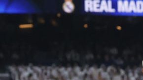 El centrocampista del Real Madrid Jude Bellingham reacciona ante el dolor tras resultar lesionado a los nueve minutos del partido de LaLiga que enfrenta al Real Madrid y al Rayo Vallecano, este domingo, en el Santiago Bernabéu.