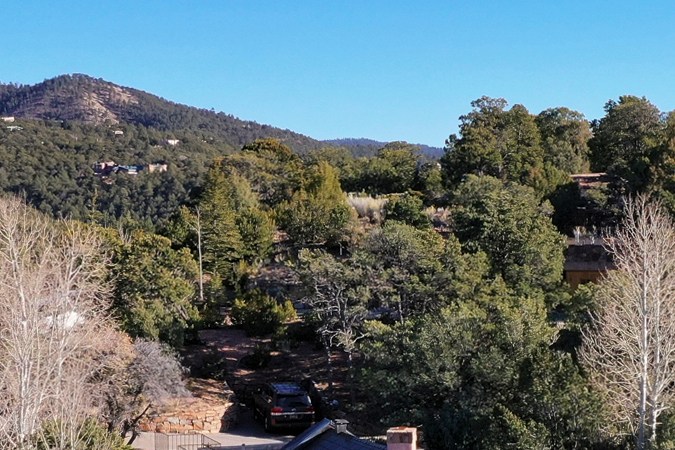 Gene Hackman vivió en esta casa de 18,000 pies cuadrados.