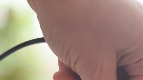 El aumento en las tarifas eléctricas en 2026 podría representar un nuevo desafío para los hogares estadounidenses.