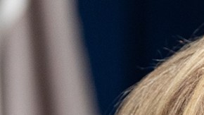 Jefa del NYPD defiende a policías tras ataque con bolas de nieve mientras alcalde Mamdani minimiza el incidente