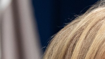 Jefa del NYPD defiende a policías tras ataque con bolas de nieve mientras alcalde Mamdani minimiza el incidente