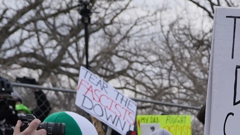 Juez federal bloquea política del DHS que habría permitido arrestar a miles de refugiados legales