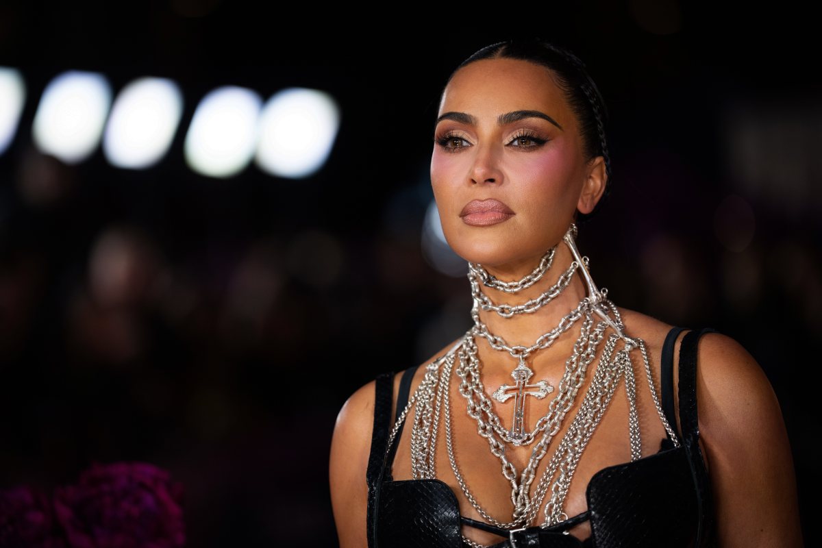 Kim Kardashian y Lewis Hamilton juntos en el Super Bowl LX en medio de rumores de romance