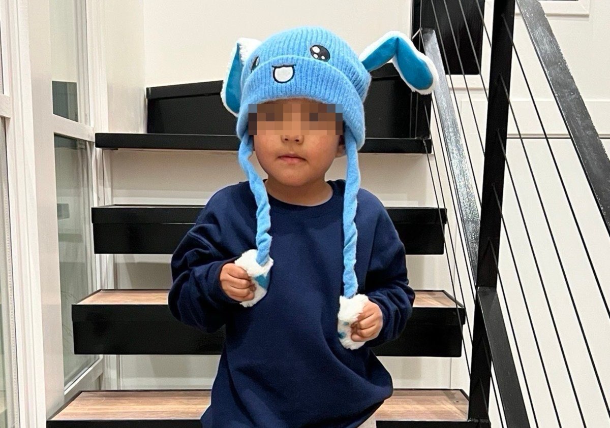 EE.UU. intenta deportar a niño ecuatoriano Liam Conejo tras su liberación