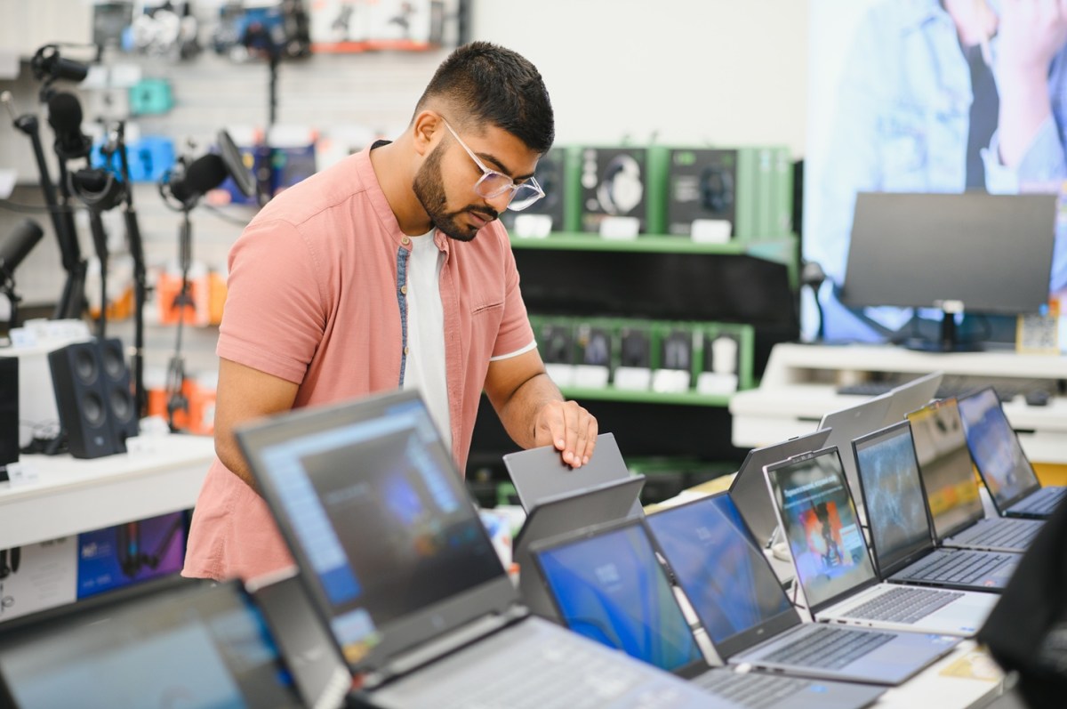 ¿Conviene adelantar compras ante el nuevo arancel del 10% en EE.UU.?