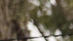 Guardias Nacionales patrullan el área frente a la sede de la Fiscalía General de la República en la Ciudad de México.