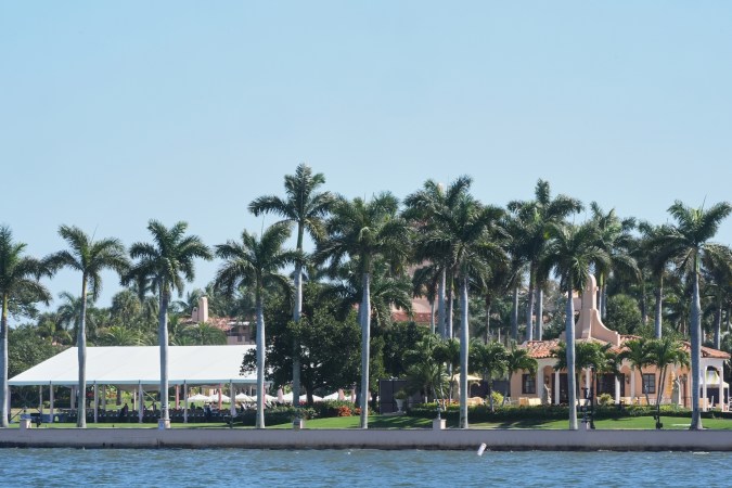 Estaba reportado como desaparecido: quién era el joven abatido tras irrumpir armado en Mar-a-Lago