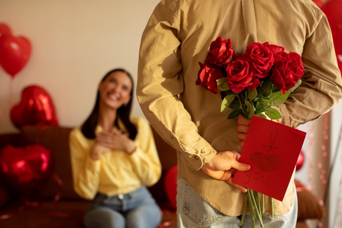 Dónde ahorrar hoy en flores, cenas y regalos por San Valentín en EE.UU.