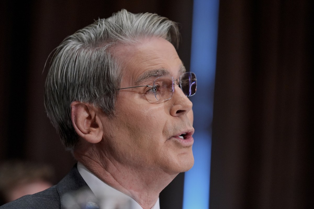 Secretario del Tesoro afirma que el gobierno de Trump puede restablecer los aranceles