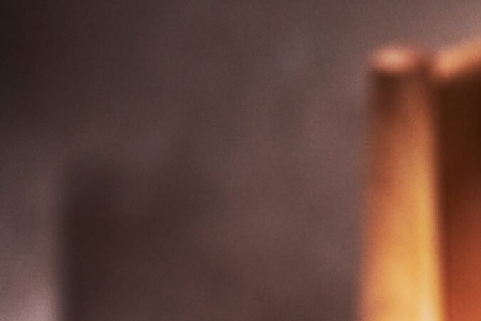 Iced Double Berry Matcha yang baru menggabungkan energi teh hijau dengan manisnya pure stroberi dan busa dingin raspberry yang akan membuat Anda jatuh cinta.