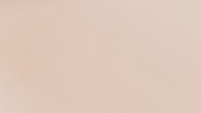 Tequeños de masa de plátano maduro sin gluten con semillas de chía y relleno de queso blanco derretido, preparados en freidora de aire.