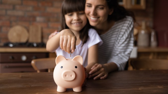 ahorro y ayuda económica