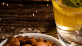 Imagen ilustrativa sobre el ayuno intermitente, la dieta de moda en EEUU.