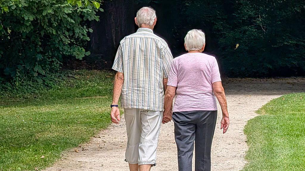 Descubren que los genes influyen más en tu longevidad de lo pensado