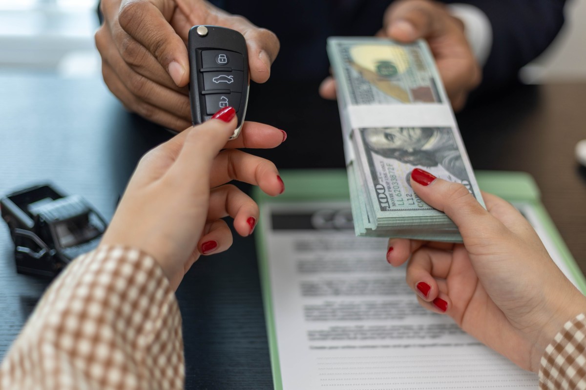 Cuánto deberías pagar por un auto si tienes un ingreso de $75,000 al año