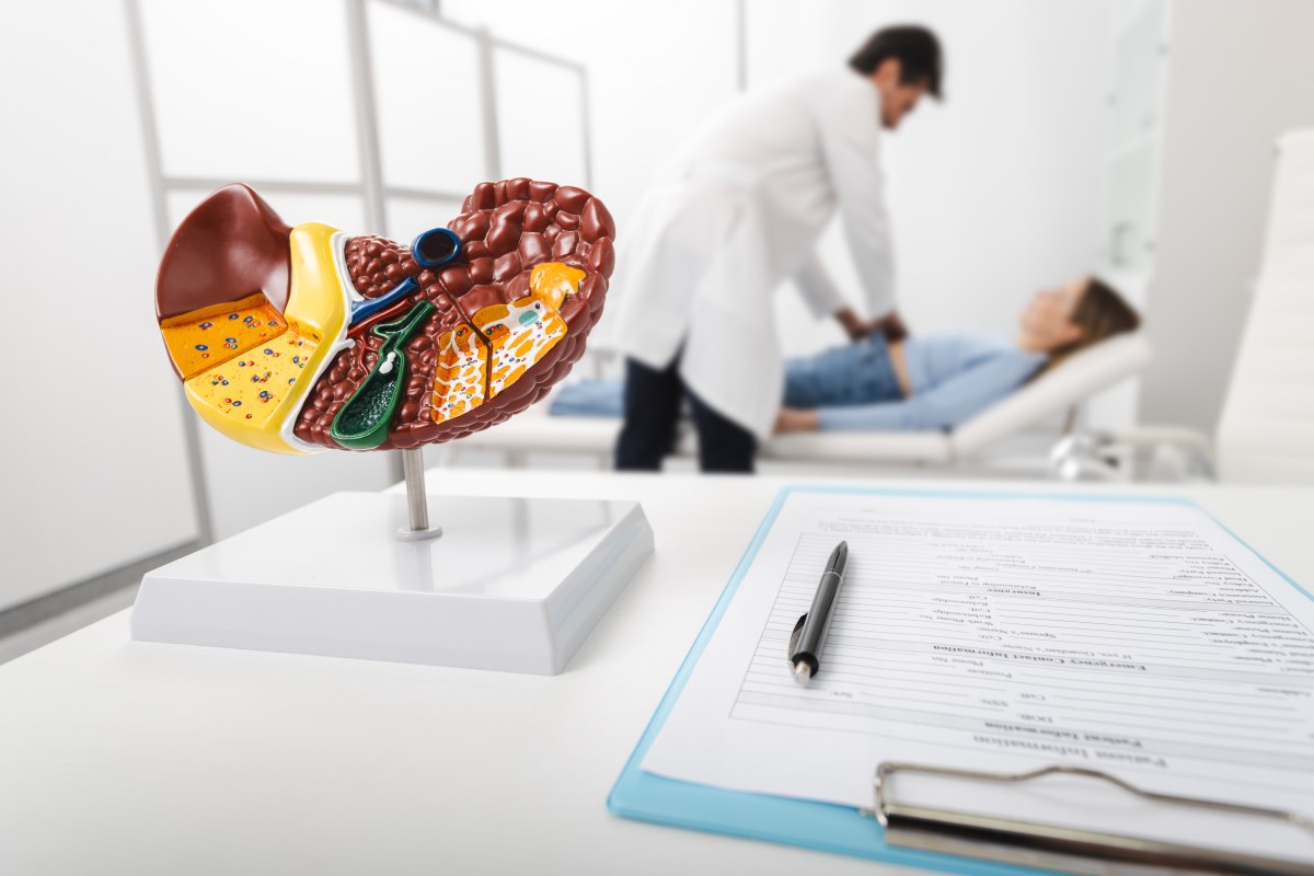 Tu hígado necesita atención médica: 4 síntomas silenciosos que lo indican