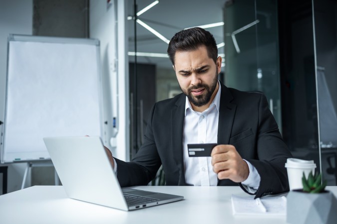 tarjetas y cuentas bloqueadas