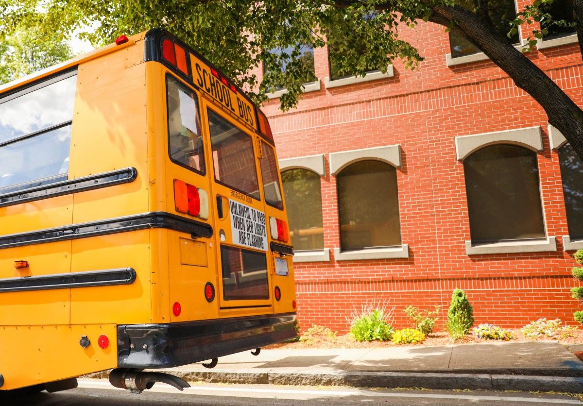 Qué hacer si la escuela pide documentos adicionales