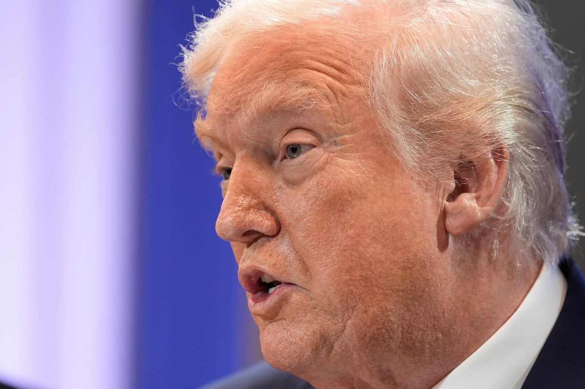 Donald Trump anuncia arancel global del 10% tras revés de la Corte Suprema