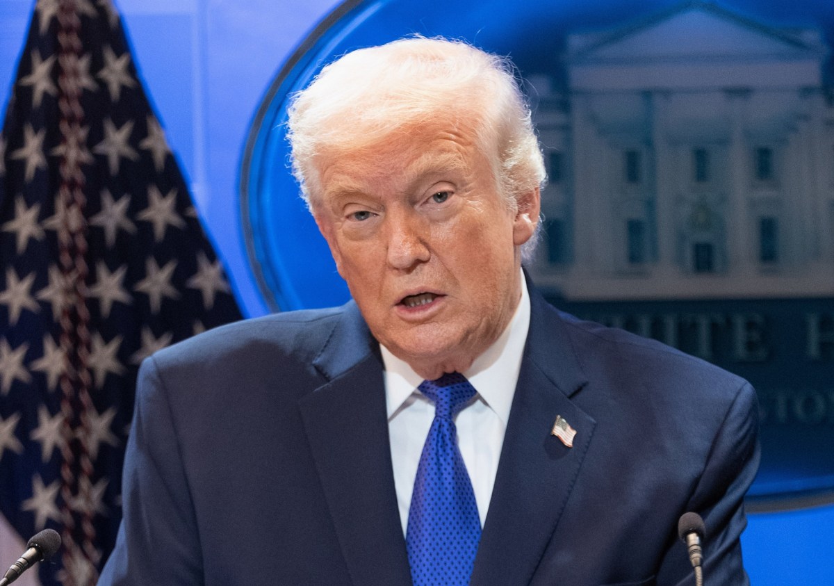 La mayoría de los estadounidenses desaprueba cómo Trump maneja los aranceles: encuesta