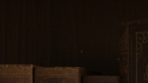 Los creyentes aseguran que los duendes suelen hacer bromas en casa, desapareciendo objetos o cambiándolos de lugar.