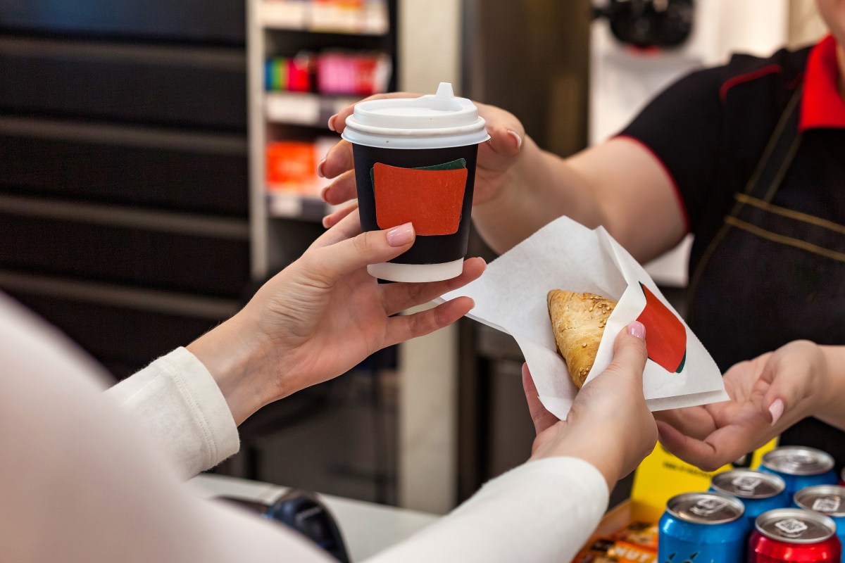 Hábitos diarios que mejoran tu energía sin café ni suplementos