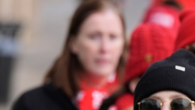 Enfermeras marcharon hasta la oficina de Kathy Hochul en la cuarta semana de huelga