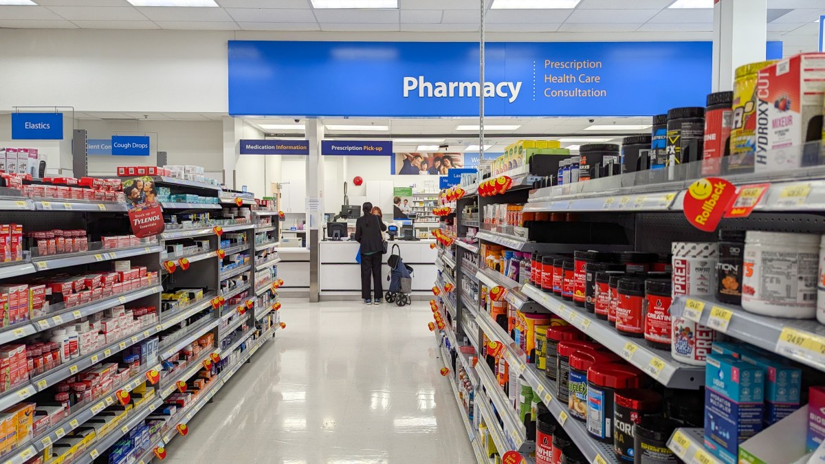 Walmart establece nuevo salario mínimo de $40.50 la hora para trabajadores de farmacia