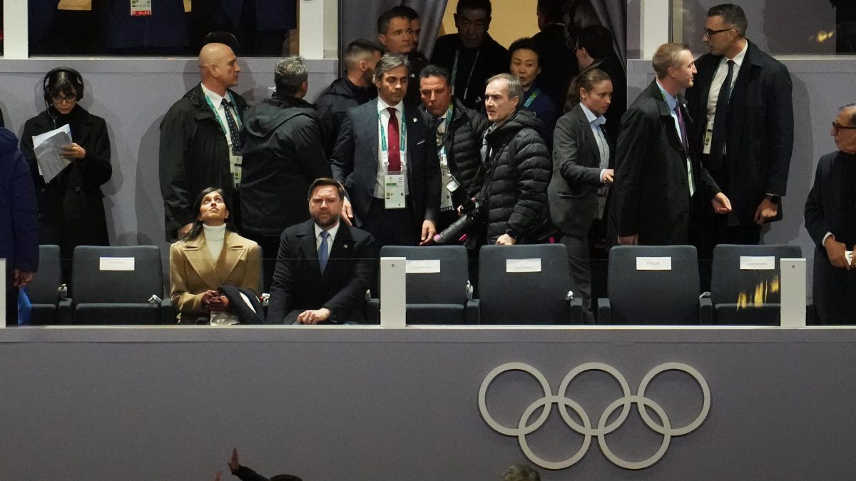 JD Vance cuestiona a atletas que se manifiestan contra Trump: “Están para competir, no para hablar de política”