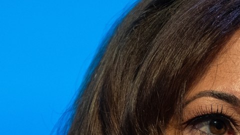 Kamala Harris rechaza “guerra de cambio de régimen” en Irán tras ataque de EE.UU. e Israel