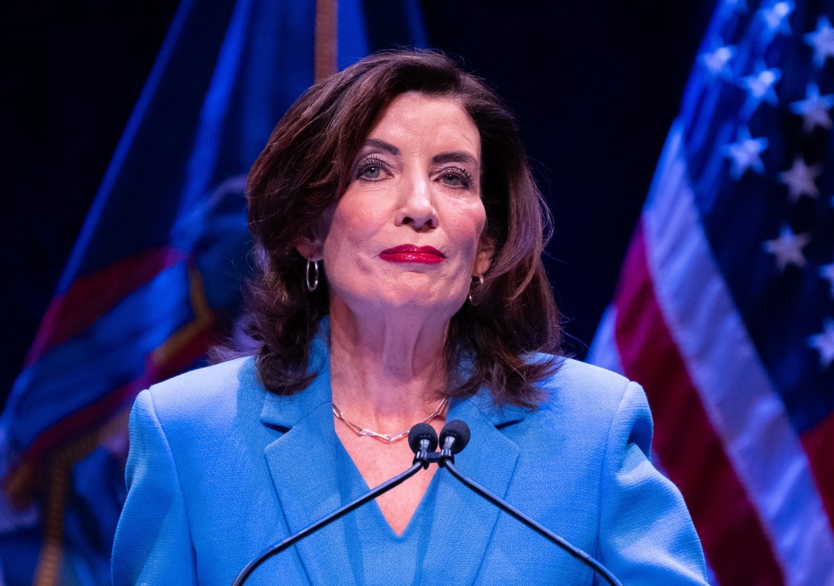 Convención demócrata de Nueva York comenzó con respaldo mayoritario a Hochul