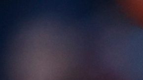 Lamine Yamal del Barcelona reclama un penalti durante el partido de La Liga española.