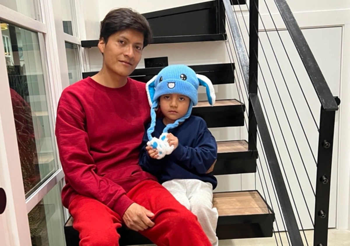 DHS niega que intente acelerar la deportación de la familia del niño ecuatoriano Liam Ramos