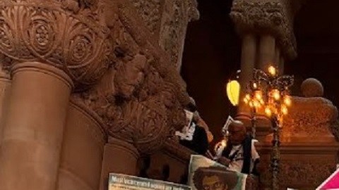 Más de 500 manifestantes que se agolparon este lunes en el Capitolio de Albany, donde instaron a la Legislatura estatal que dé luz verde a la Ley de Revisión de Sentencias, la Ley de Reducción de condena por buena conducta y la Ley Marvin Mayfield.