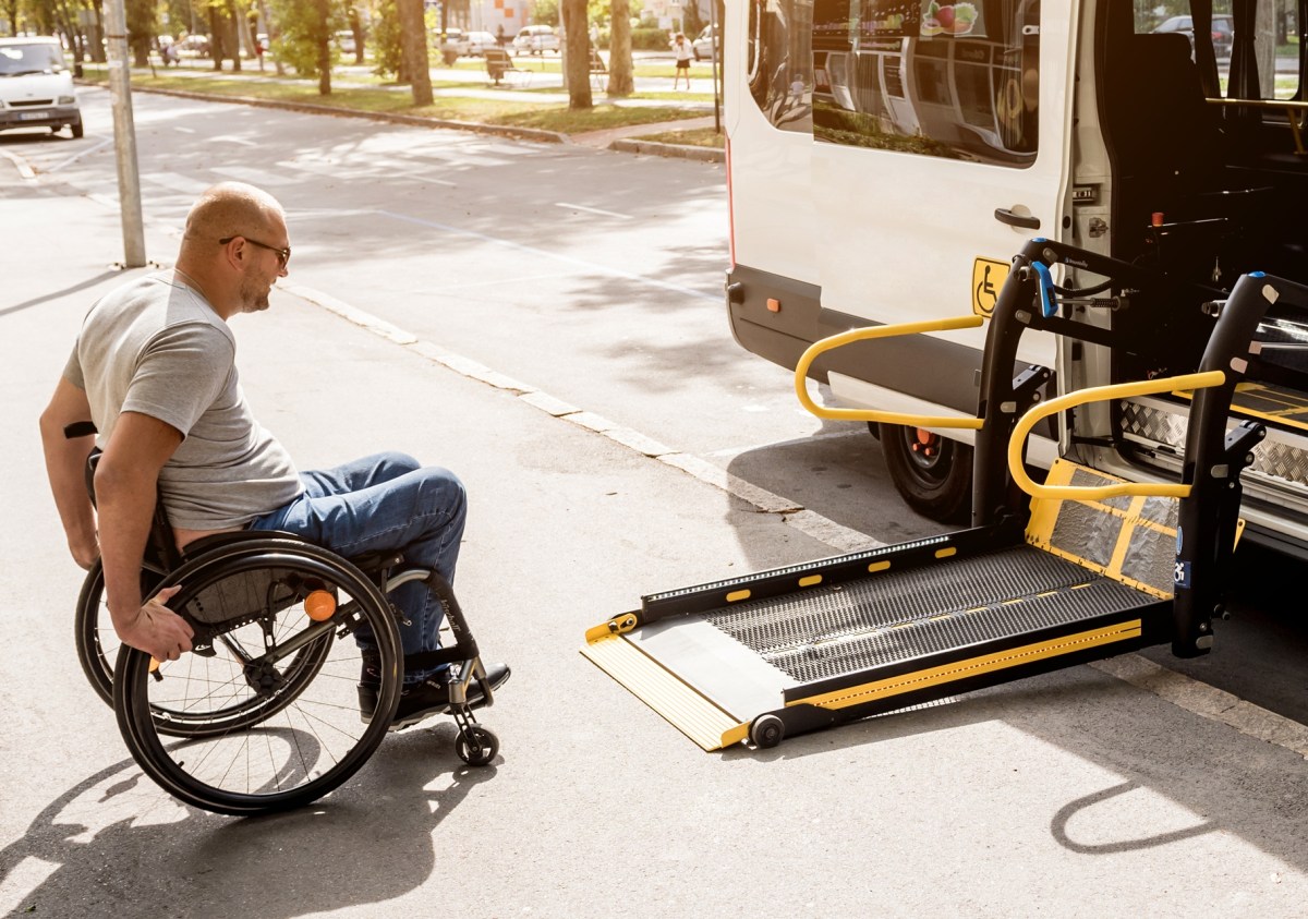 Auditoría federal detecta posible fraude de hasta $196 millones de dólares en transporte de Medicaid en Nueva York