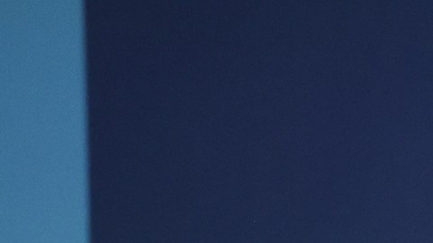 Melania Trump dona al Smithsonian el traje que lució en la gala inaugural de 2025