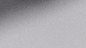 El delantero del Inter de Miami, Lionel Messi (izquierda), le pasa el balón al delantero de Los Angeles FC, Denis Bouanga (99).