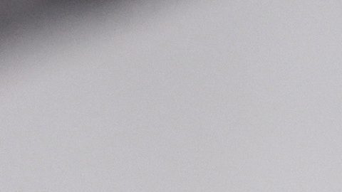 El delantero del Inter de Miami, Lionel Messi (izquierda), le pasa el balón al delantero de Los Angeles FC, Denis Bouanga (99).