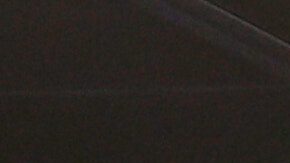 Santiago Bernabéu durante la interpretación de los himnos nacionales antes del partido de la NFL.