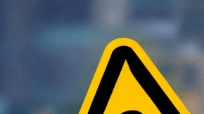 Licencia de conducir de Nueva York y aviso de suspensión por acumulación de puntos del DMV en 2026