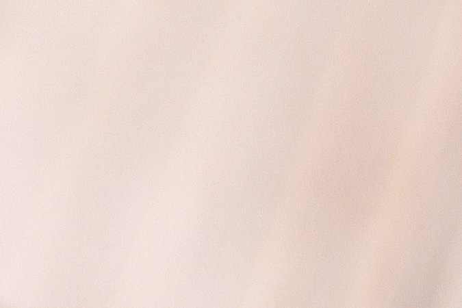 Air murni untuk istirahat ginjal." Dengan lebih dari 95% air, mentimun adalah rajanya hidrasi ringan. Kemampuannya untuk mengurangi pembengkakan dan menghilangkan asam urat menjadikannya camilan ideal untuk menjaga ginjal tetap segar dan bebas tekanan.